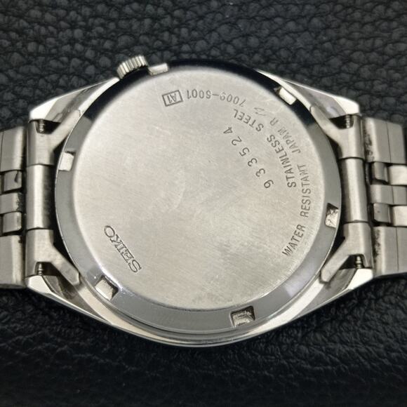 Vintage 1976 Disney Seiko Automatic Mens Silver Watch W/daydate & Green accents - Picture 8 of 10